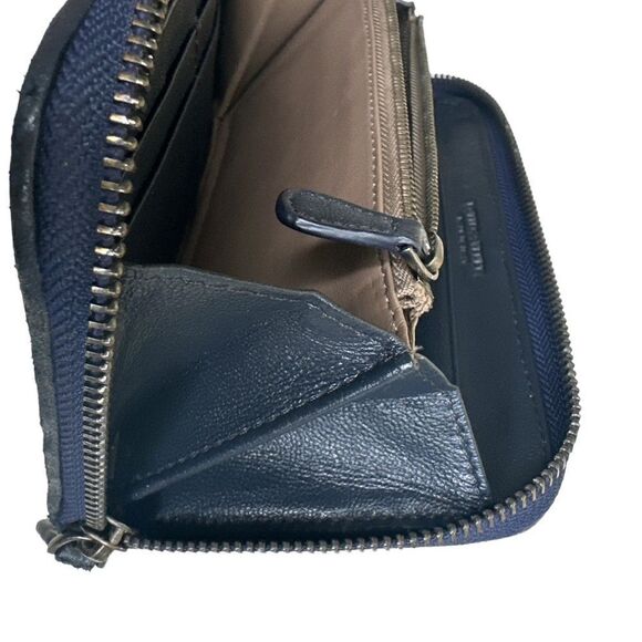 BOTTEGA VENETA Intrecciato Navy Leather Wallet - Picture 8 of 11